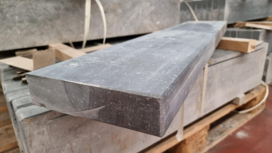 Afbeeldingen van Dorpel belgische arduin 100x20x5 cm